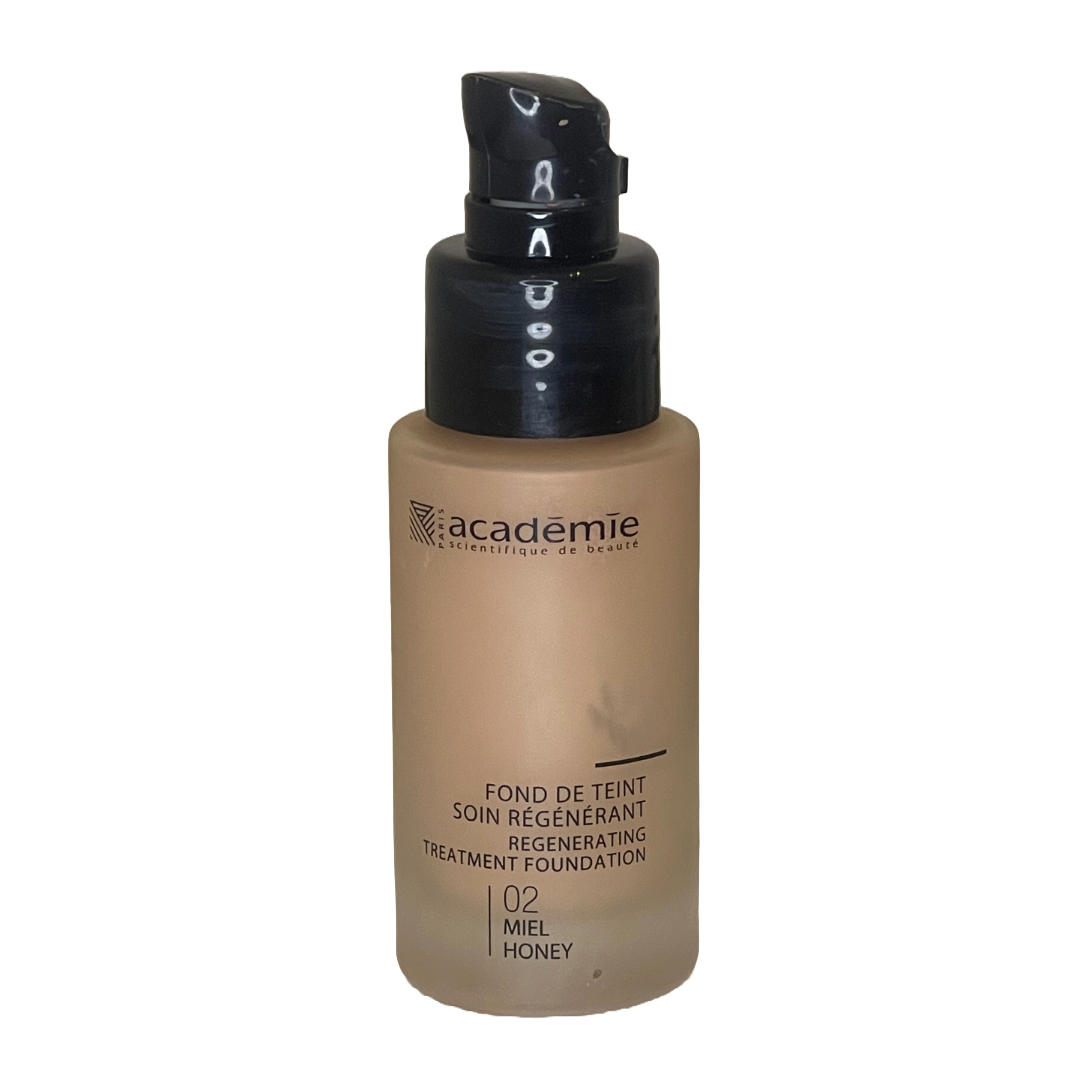 Regenerating Treatment Foundation 02 (Nedsatt pris grunnet dato)