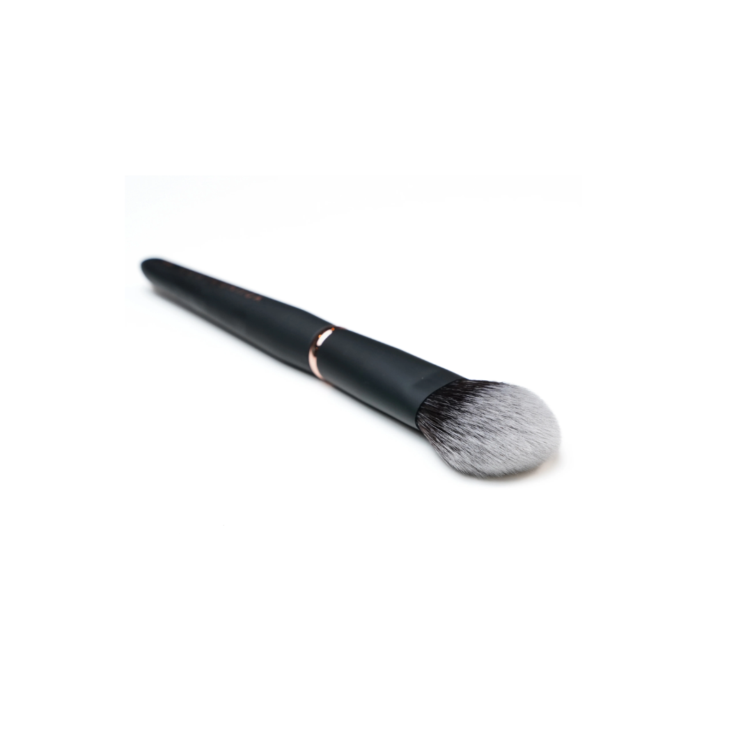 YB14 Multi-Tasker Crème Blush Luxe Brush